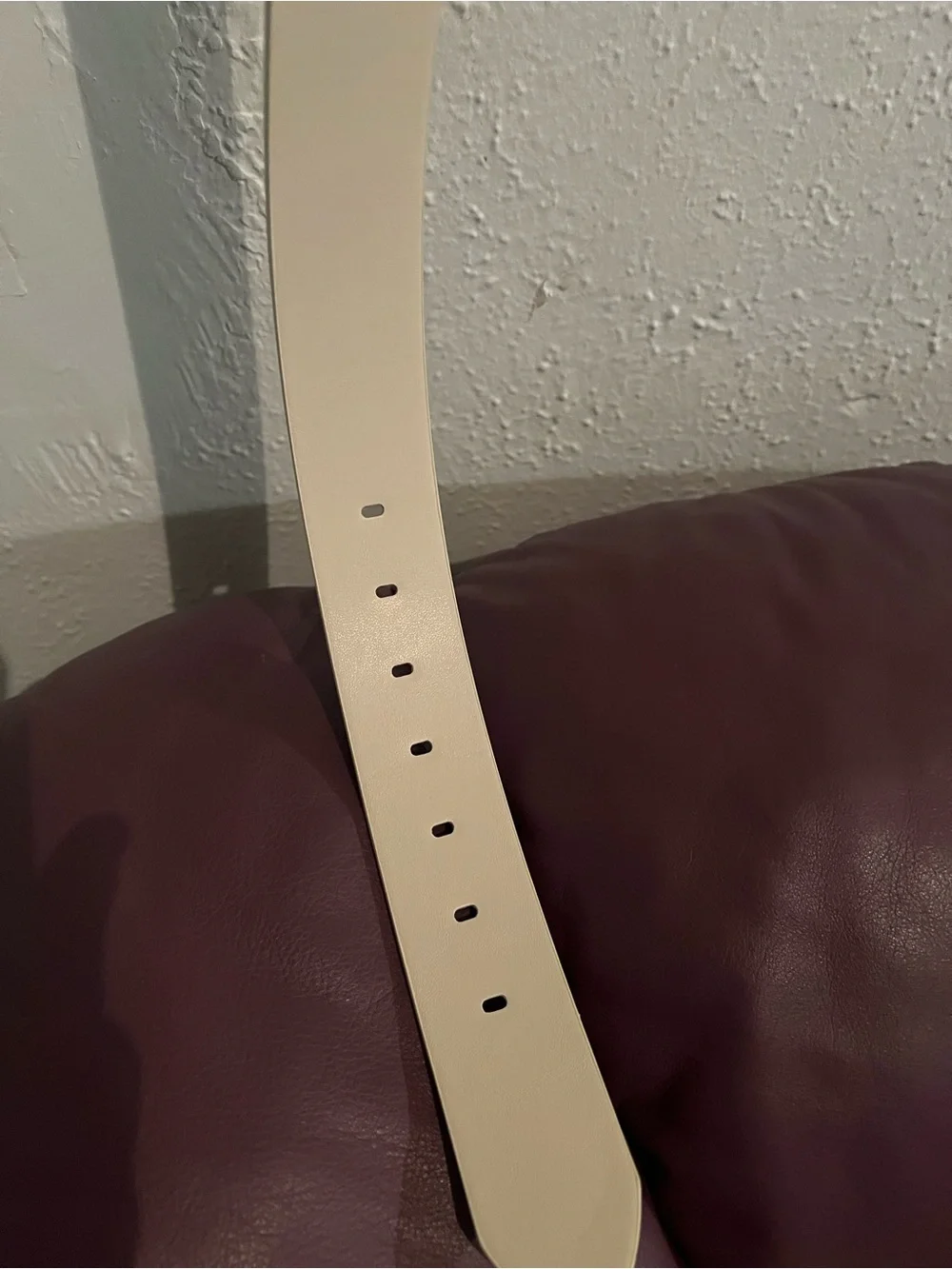 Jessica Simpson Cream Leather Belt with Silver Buckle